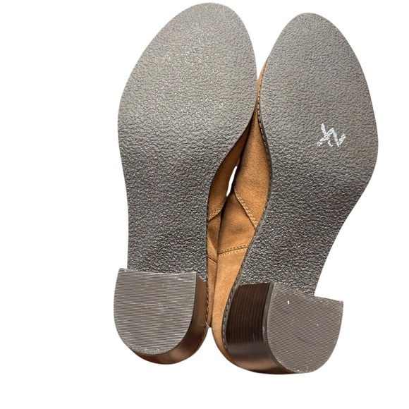 Anne Klein Brown Suede Ankle Boots Size 11 Round Toe Block Heel Casual Neutral - Picture 7 of 12